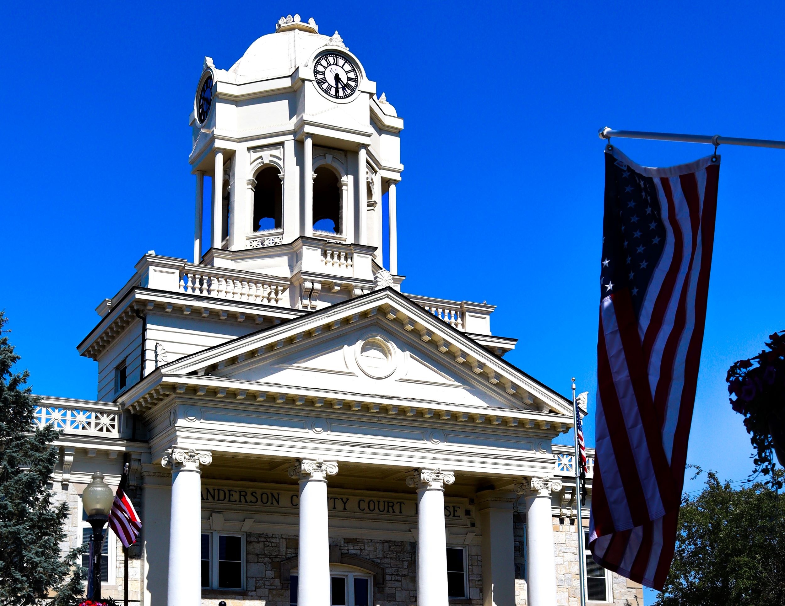 Lawrenceburg Shutterstock 2189384761