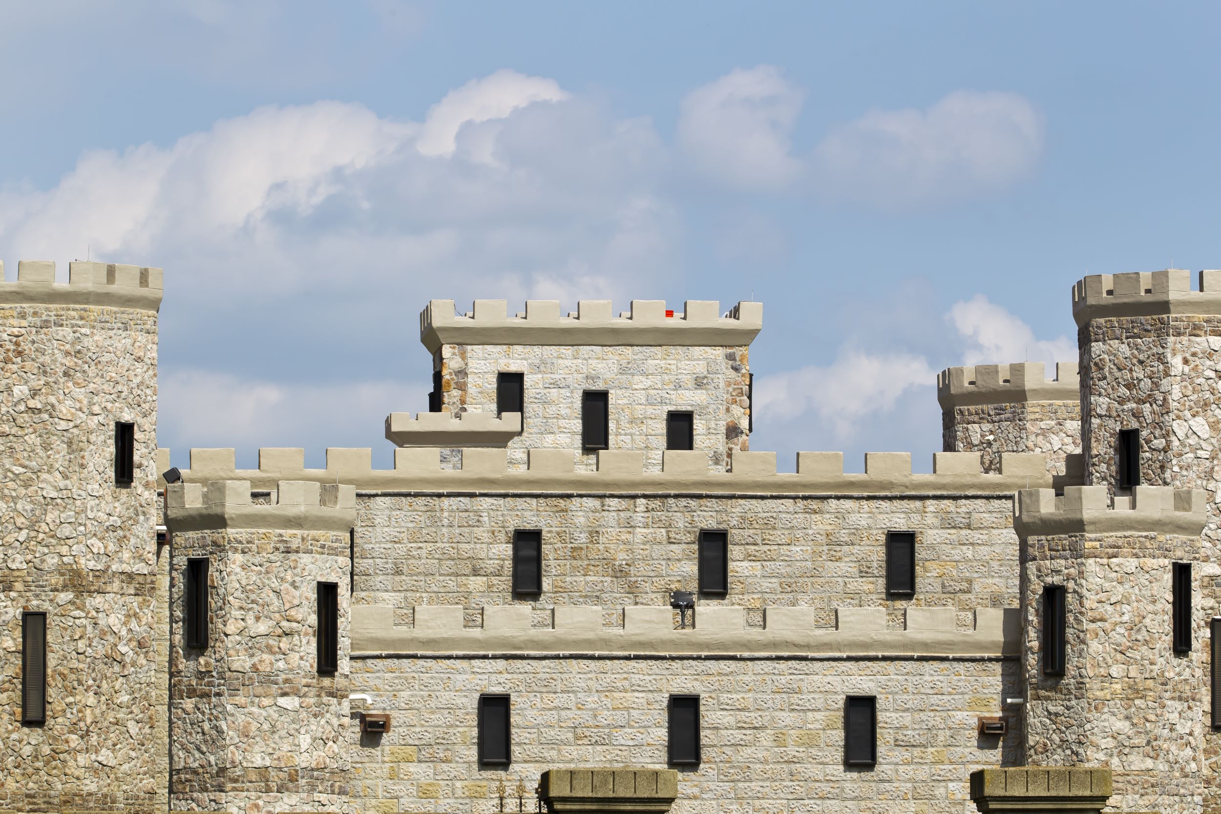 Versailles KY Shutterstock 55163650